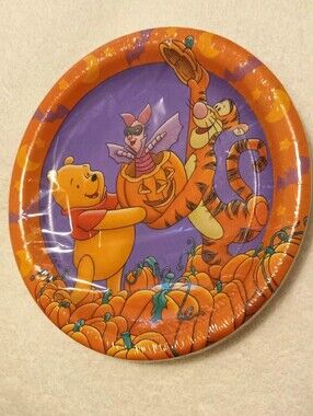VTG Disney Winnie the Pooh Halloween Party Plates Sealed 8 pack NOS